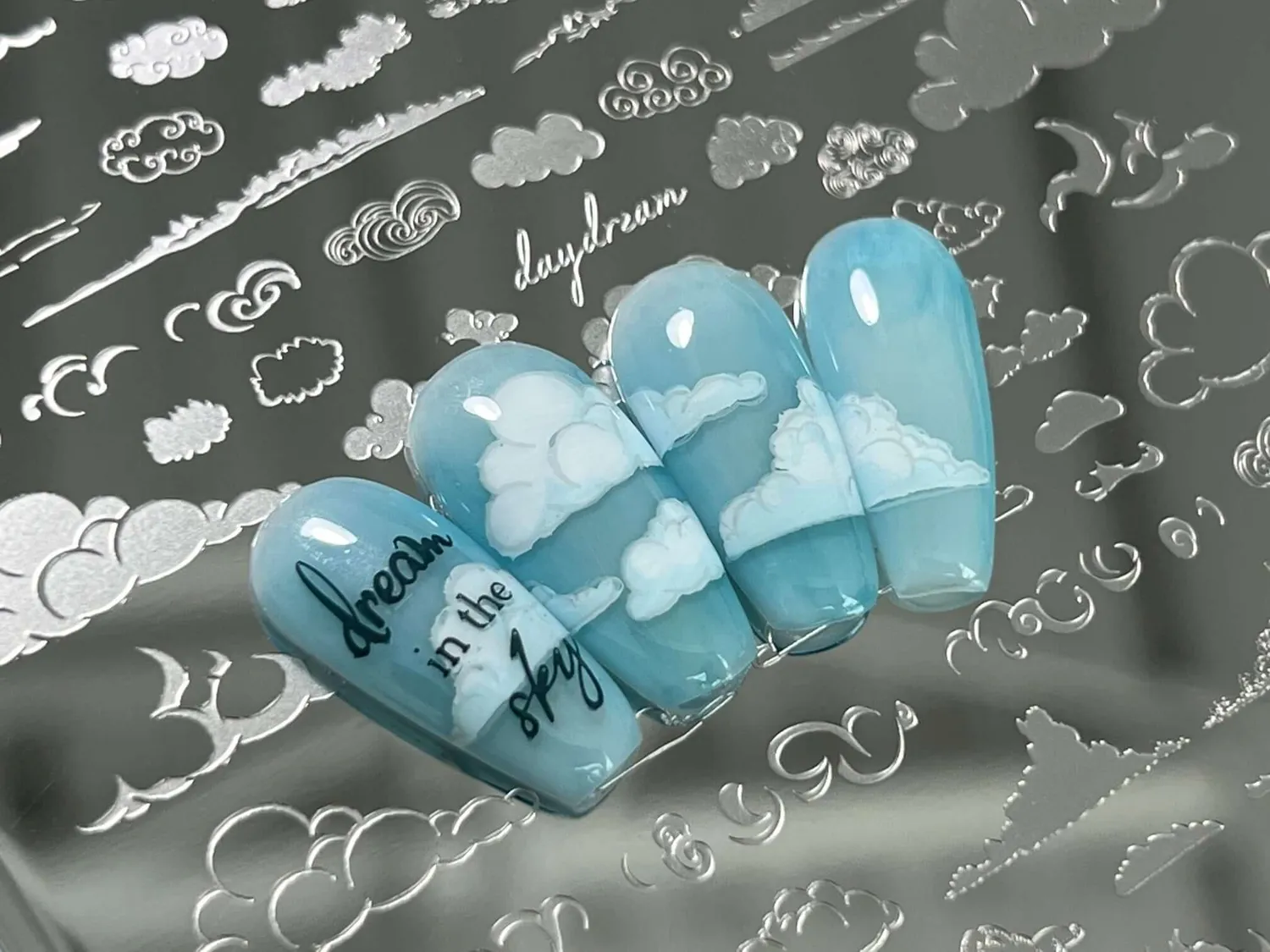 Clear Jelly Stamper CjS-306 Head in the Clouds stamping plade skyer
