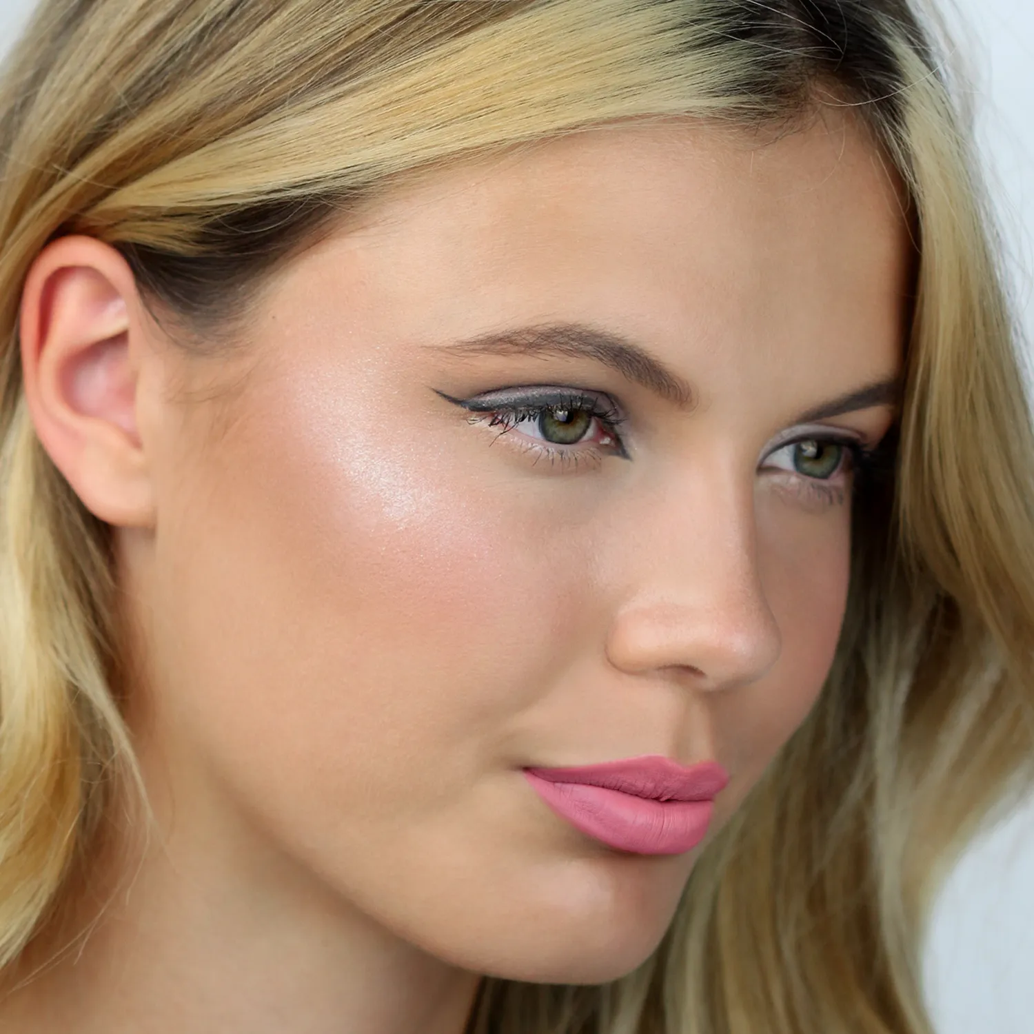 Moyra GenZ No. 03 Euphoria læbestift 4,5 ml mat