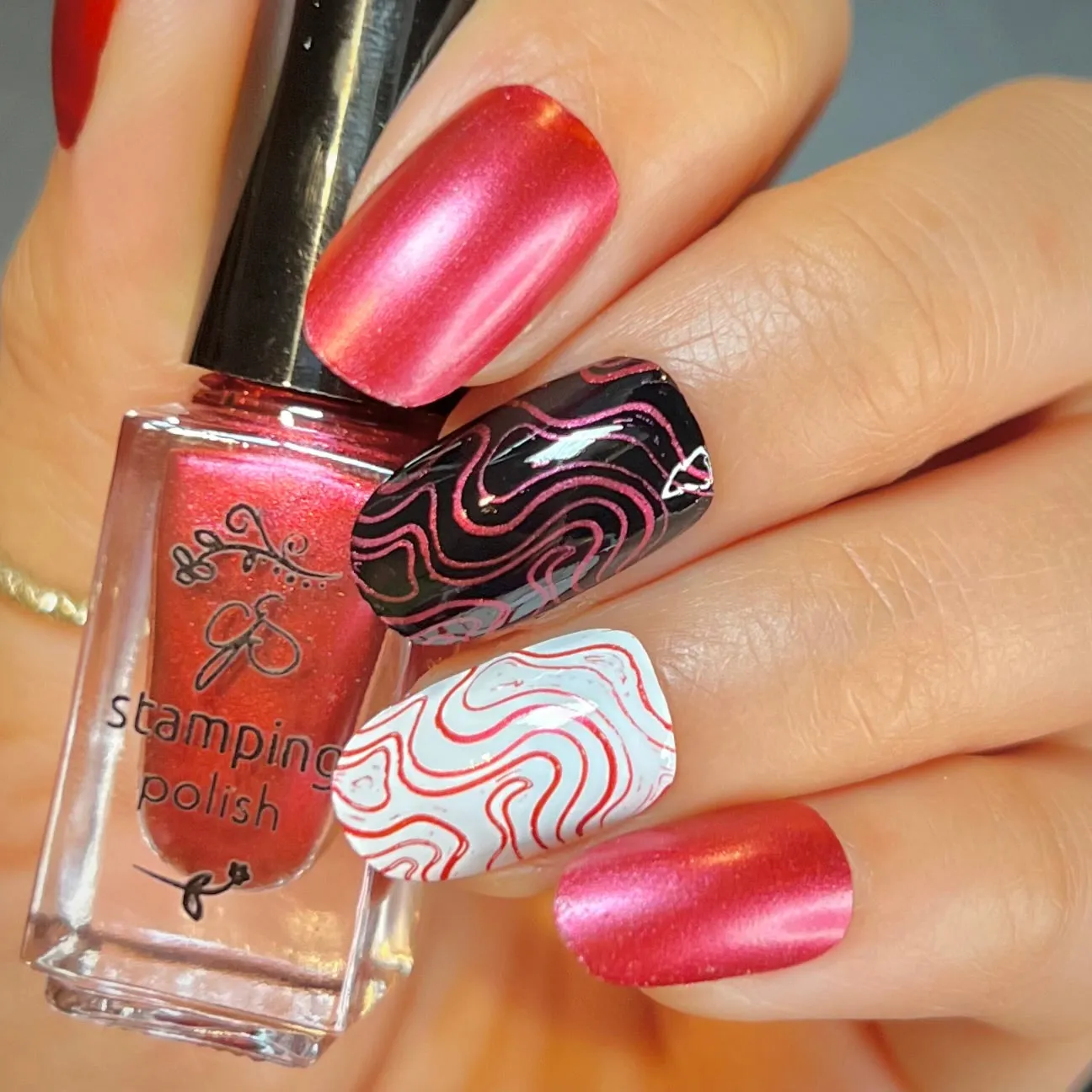 Clear Jelly Stamper #33 Crimson Crush stamping polish rød shimmer