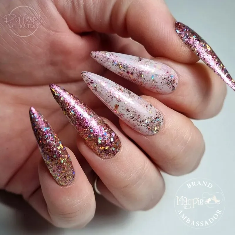 Indigo Nails Beautystones Rudy flakes til negle rød