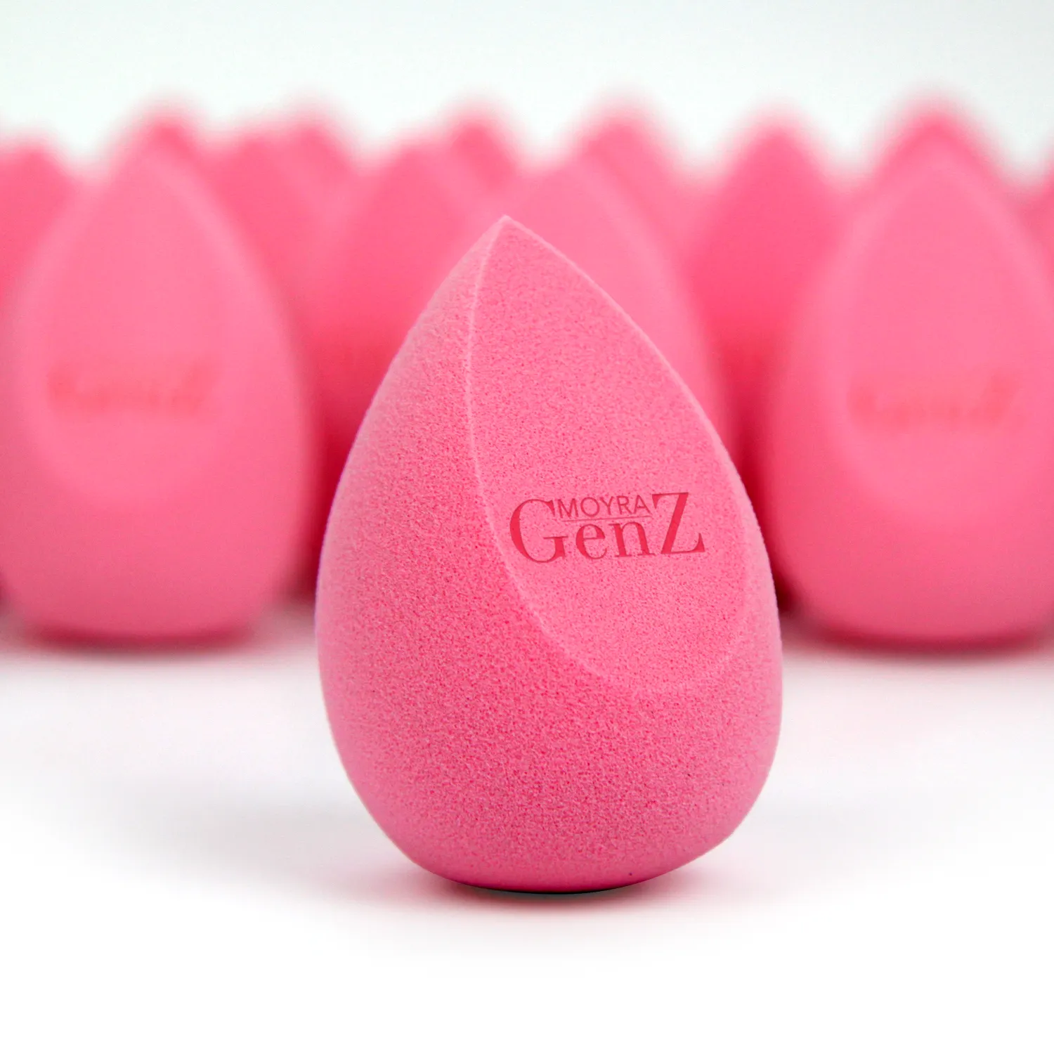 Moyra GenZ makeupsvamp Magic Sponge dråbeformet