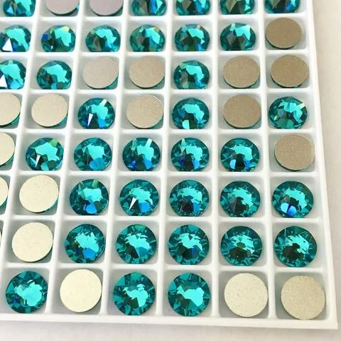 Beautystones Blue Zircon neglekrystaller flat back blå