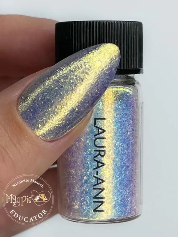 Beautystones Laura-Ann flakes til negledesign