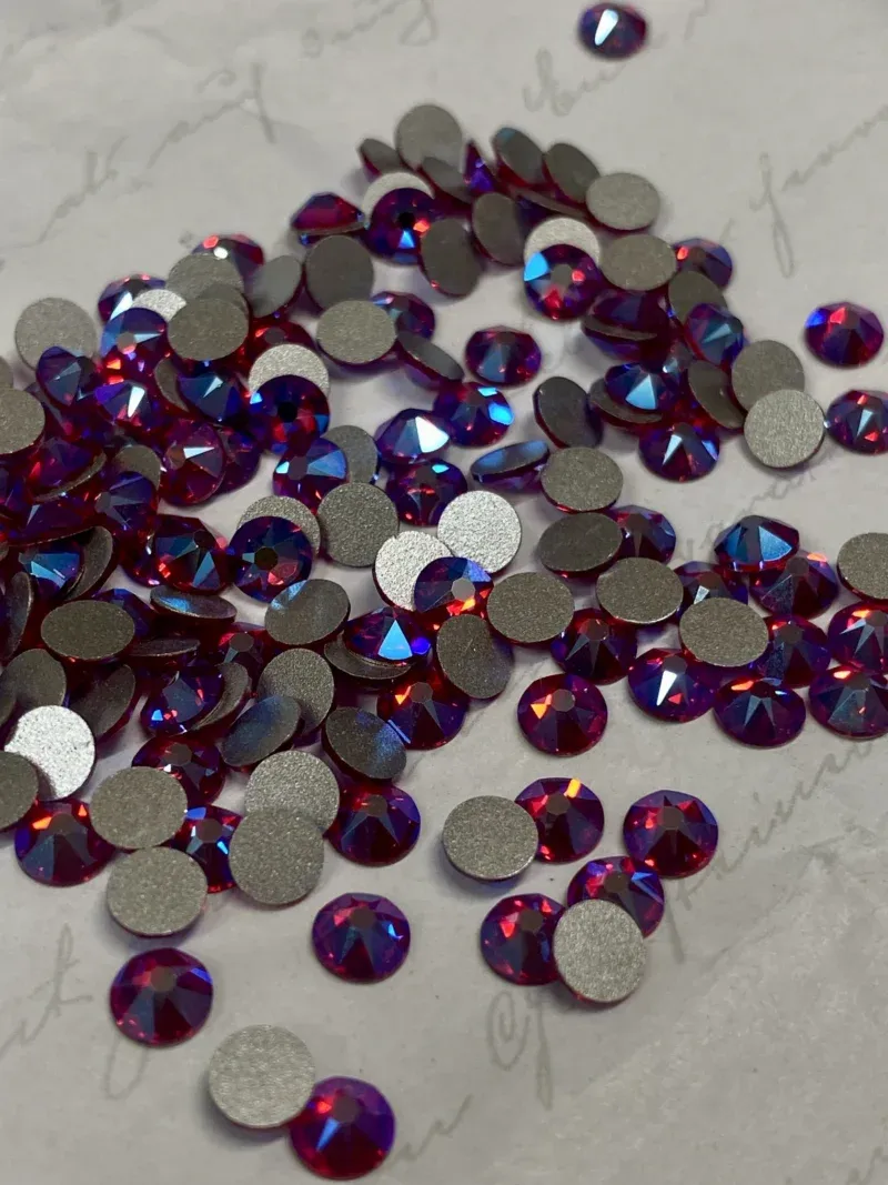 Beautystones Light Siam Shimmer neglekrystaller