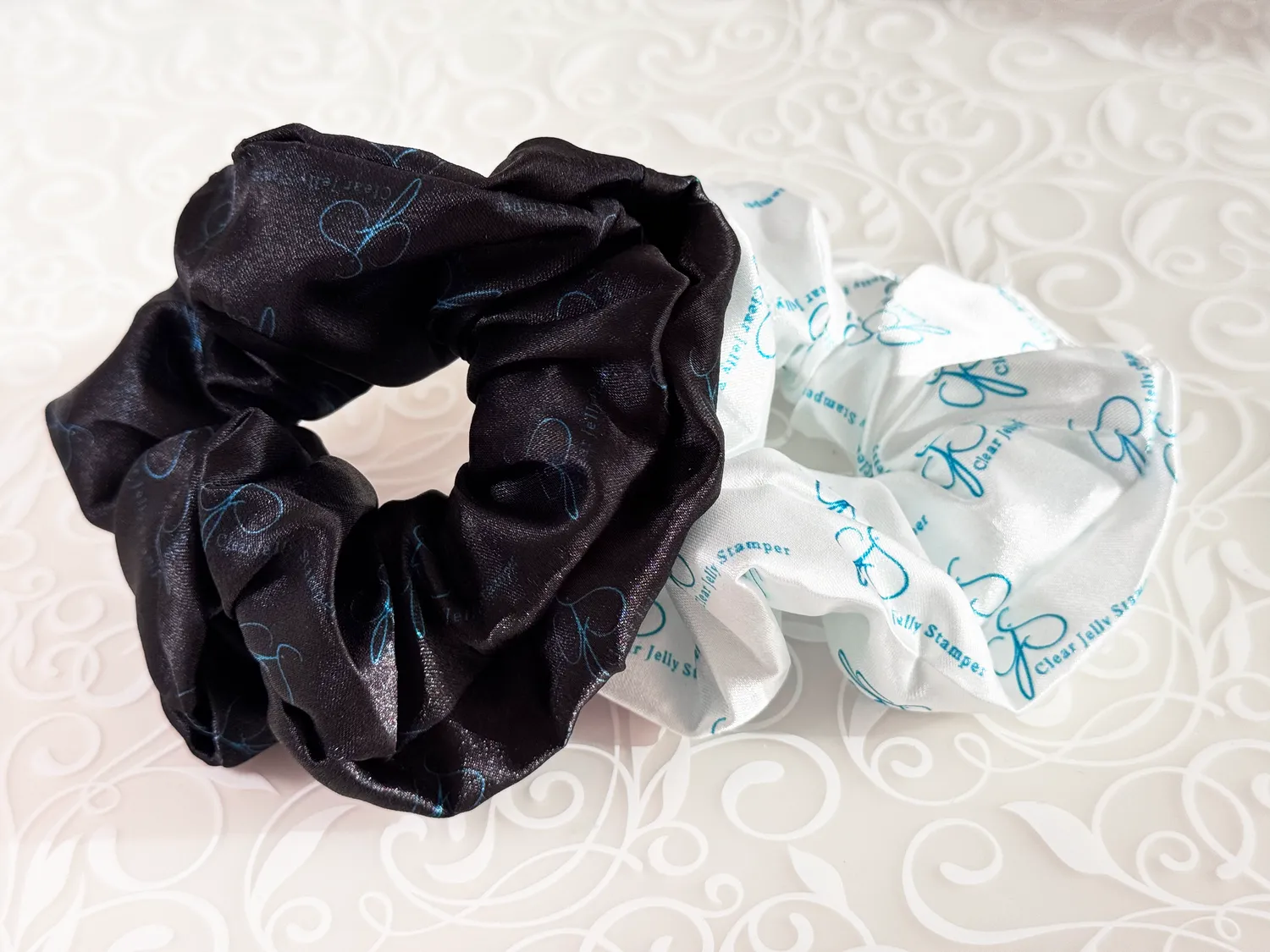 Clear Jelly Stamper CjS scrunchie petrol sort hvid 3 stk