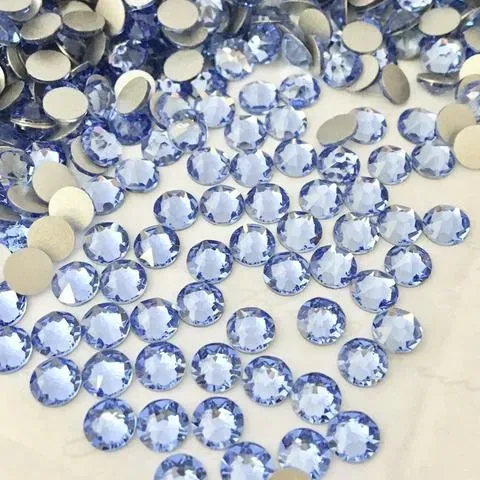 Beautystones Light Sapphire neglekrystaller lyseblå