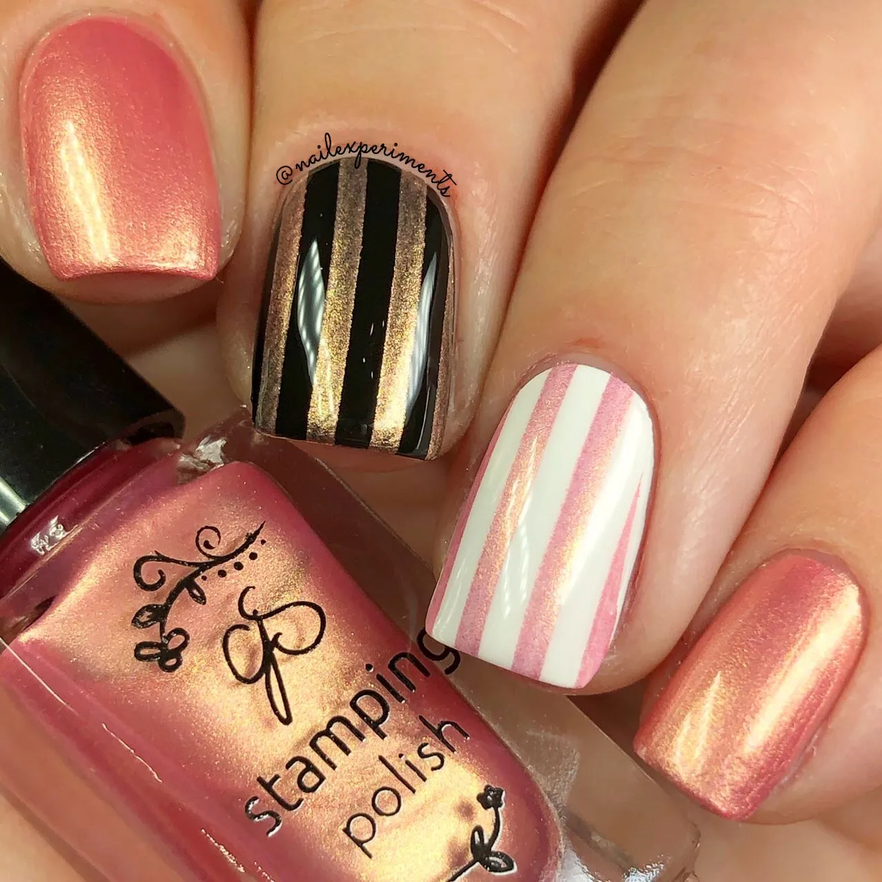 Clear Jelly Stamper 103 Bubble Yum stamping lak 5 ml lyserød shimmer