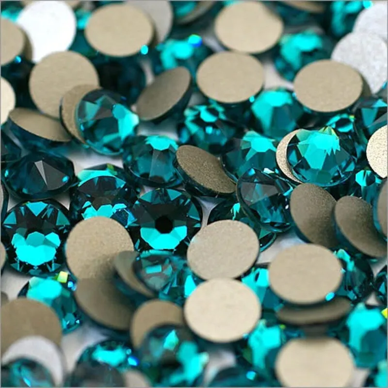Beautystones Blue Zircon neglekrystaller flat back blå