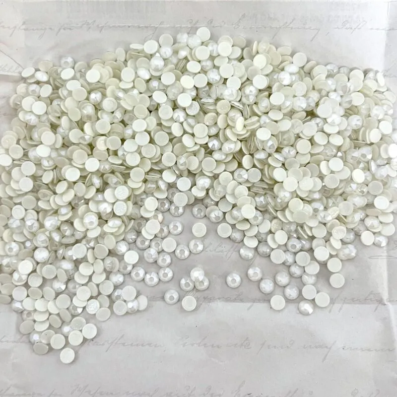 Beautystones Crystal Electric White neglesten hvide