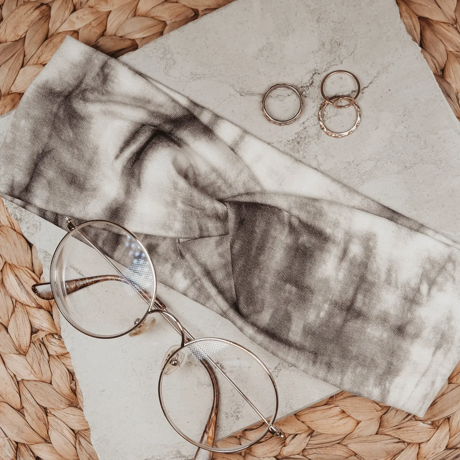 Moonflair SnugWrap Inky hårbånd sort batik
