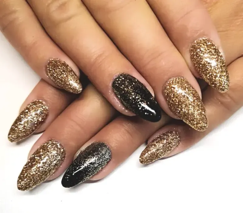 Indigo Nails Beautystones Goldie negleglitter guld