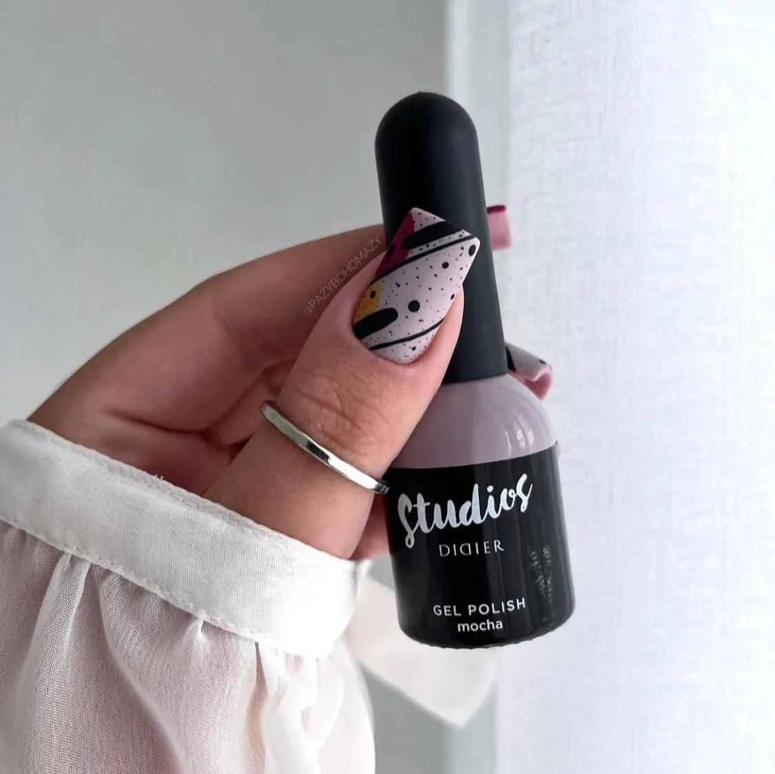Studios Didier Mocha gellak brun nude