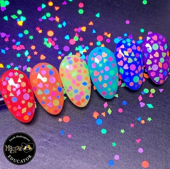 Indigo Nails Love Is Love neglekonfetti regnbue